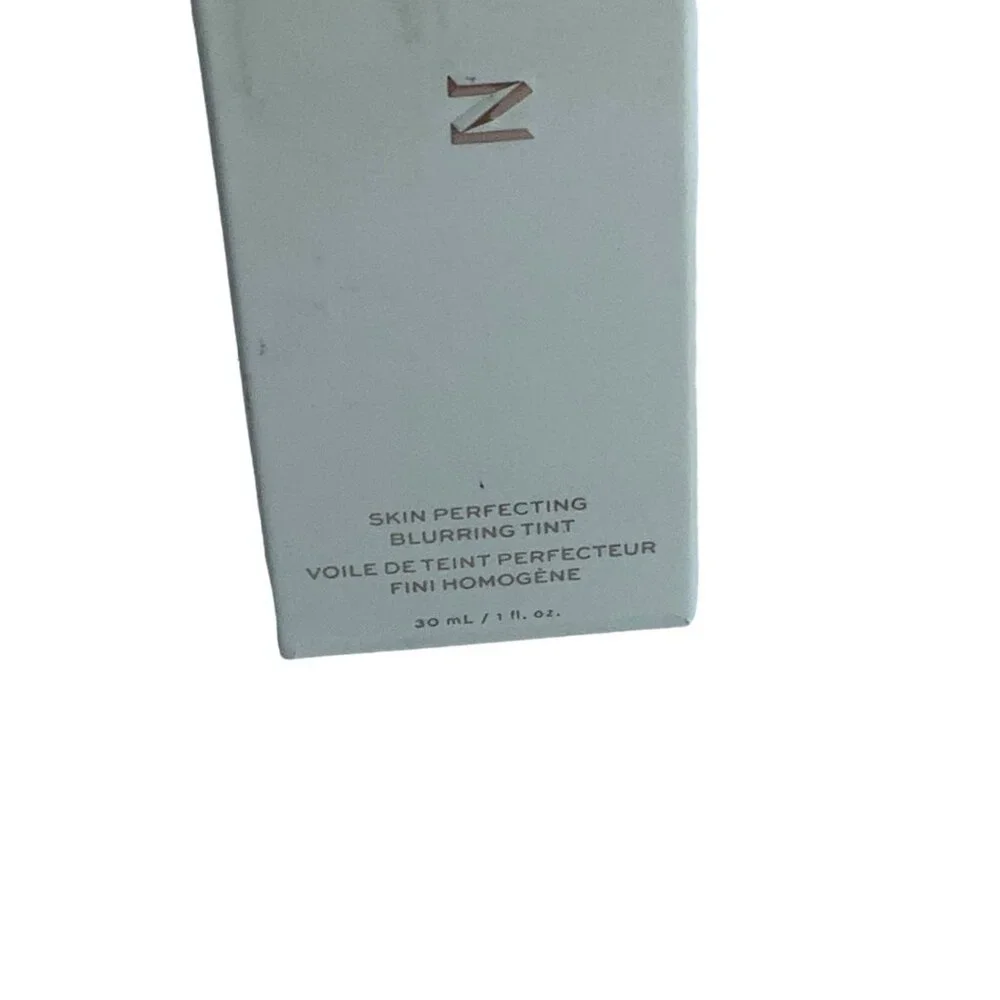 Jaclyn Cosmetics Skin Perfecting Blurring Tint Sheer Coverage Natural‎ Tan Deep